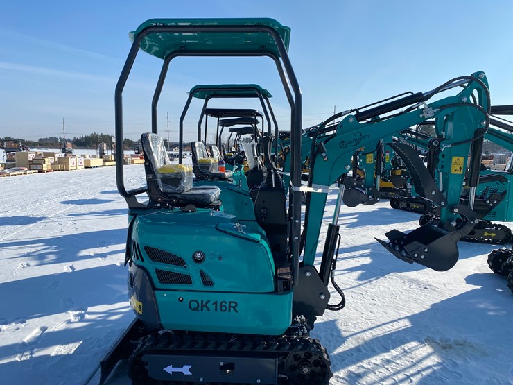 #5366-•-2026-unused-cfg-mini-excavator-image-4