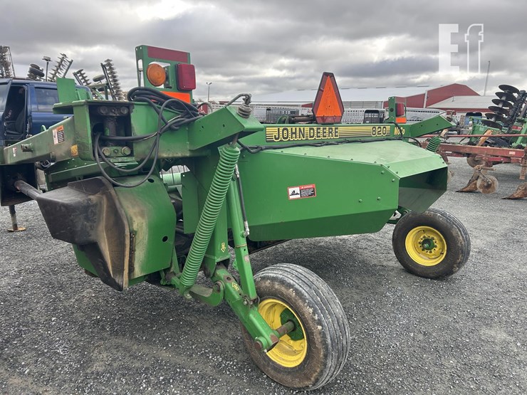 john-deere-820-image-5