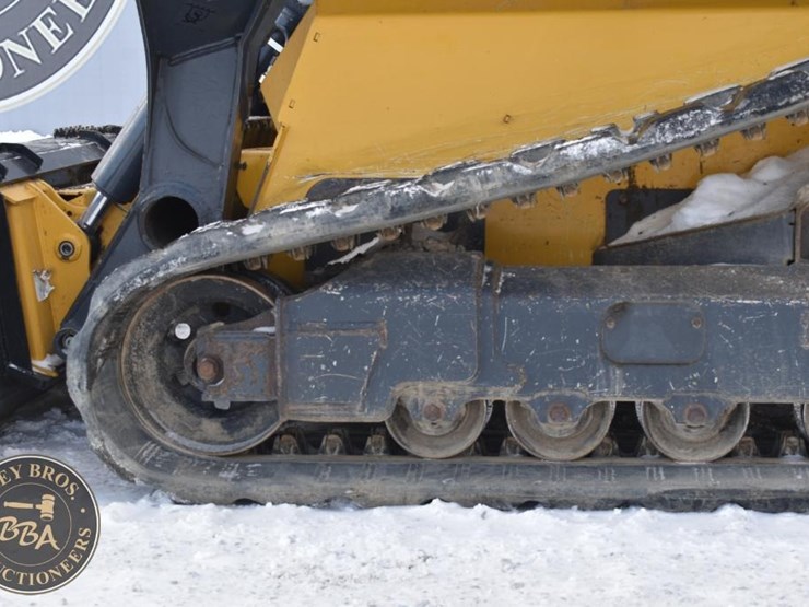 2020-deere-333g-image-34