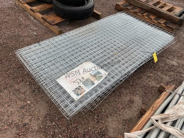 stack-of-3ft-x-6ft-12-gauge-steel-mesh-image-1