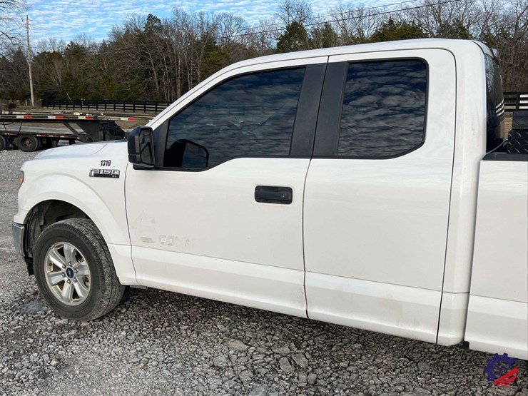 2020-ford-f150-xl-image-18