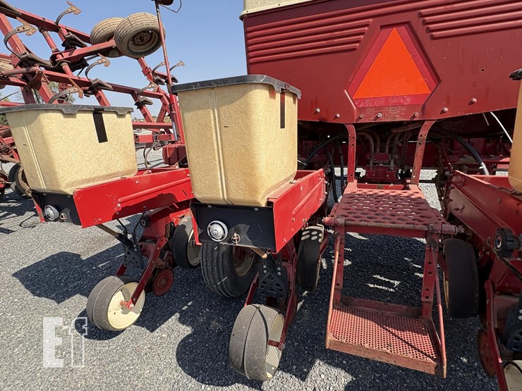 international-800-image-8