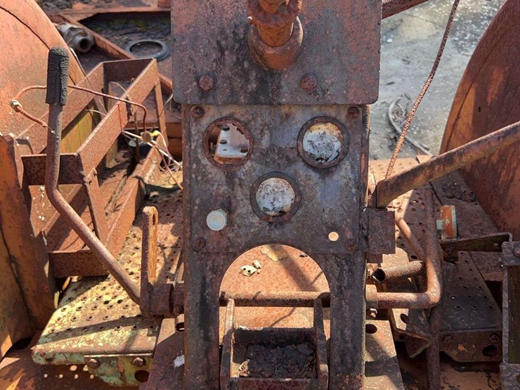 minneapolis-moline-orchard-transmission-and-rear-end-image-12