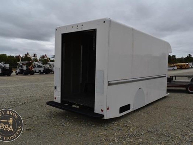 2000-box-truck-bed-38869-image-4