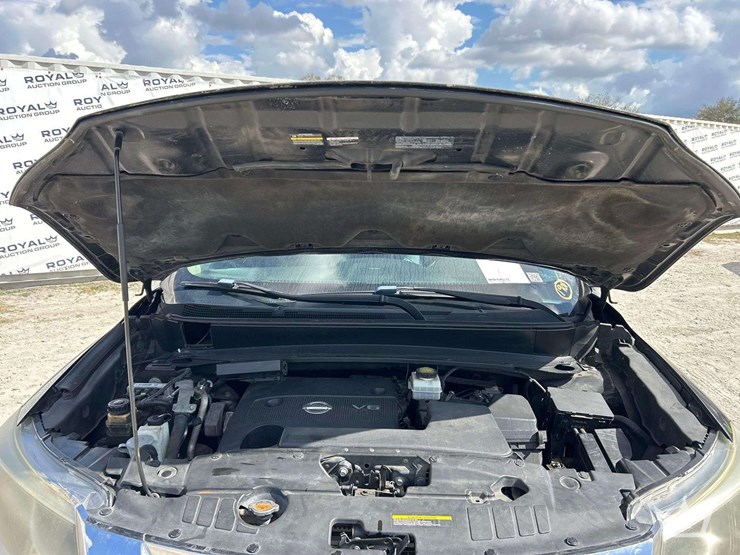 2013-nissan-pathfinder-image-7