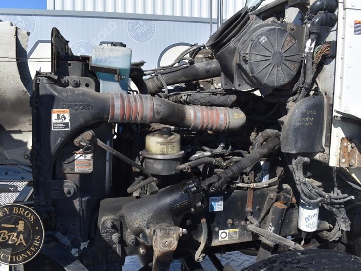 2012-peterbilt-348-image-20