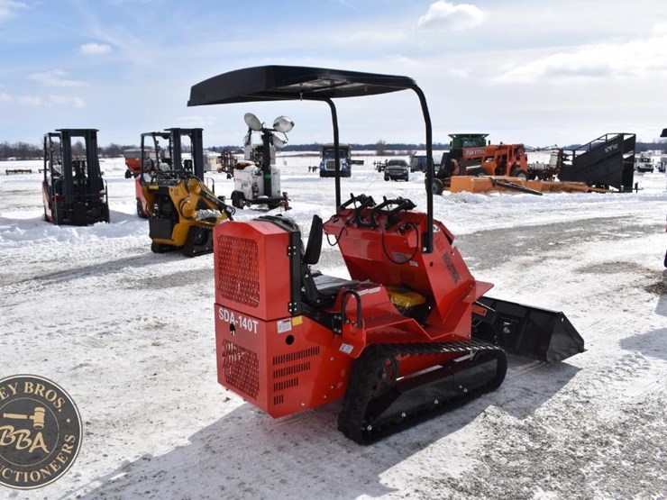 2025-agt-industrial-mini-skid-steer-41821-image-5