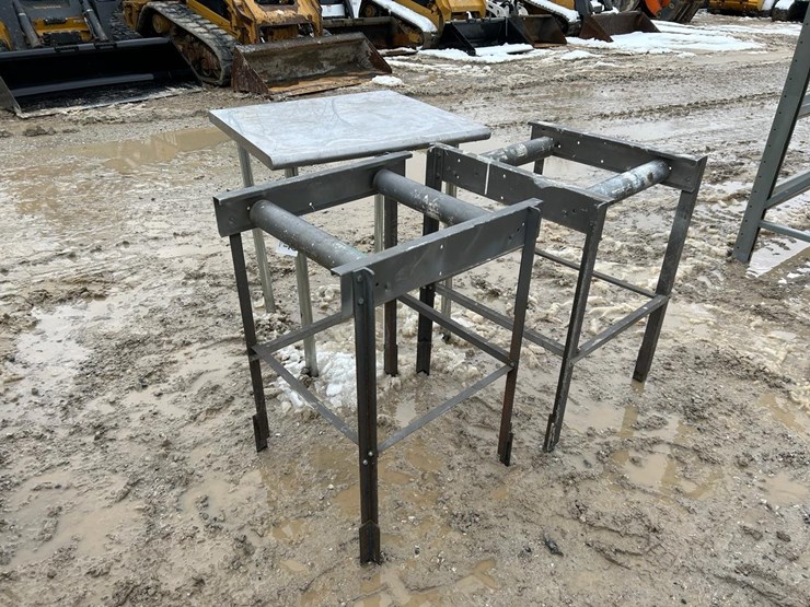 lot-of-roller-stands-and-table-image-2