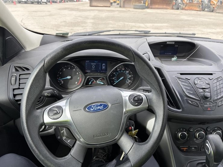 2015-ford-escape-image-14