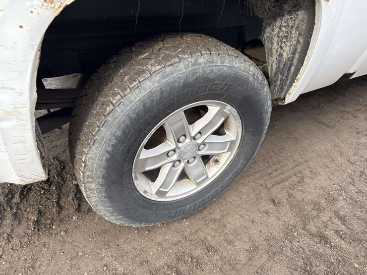 2011-gmc-sierra-1500-image-10