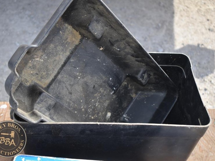 road-pal-emergency-welding-helment-and-battery-box-41809-image-3