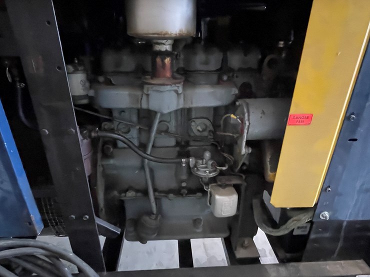 #7571-•-miller-electric-trailer-mount-welder-image-24