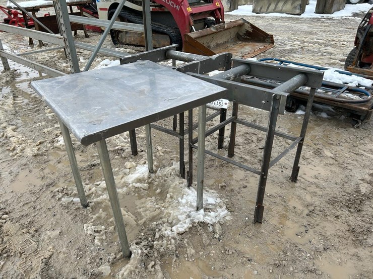 lot-of-roller-stands-and-table-image-1