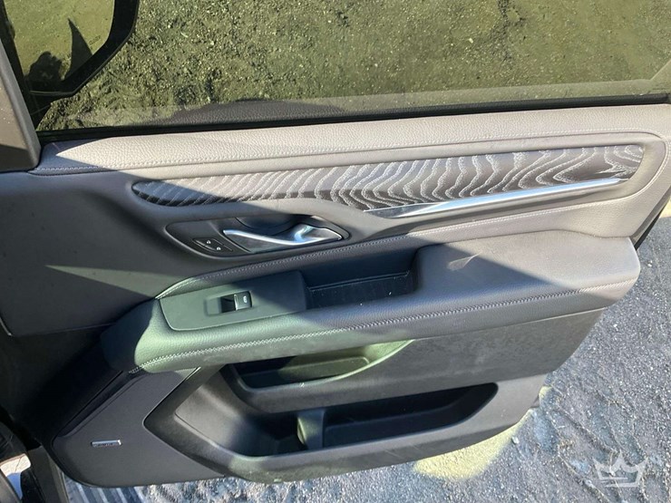 2024-gmc-yukon-denali-image-40