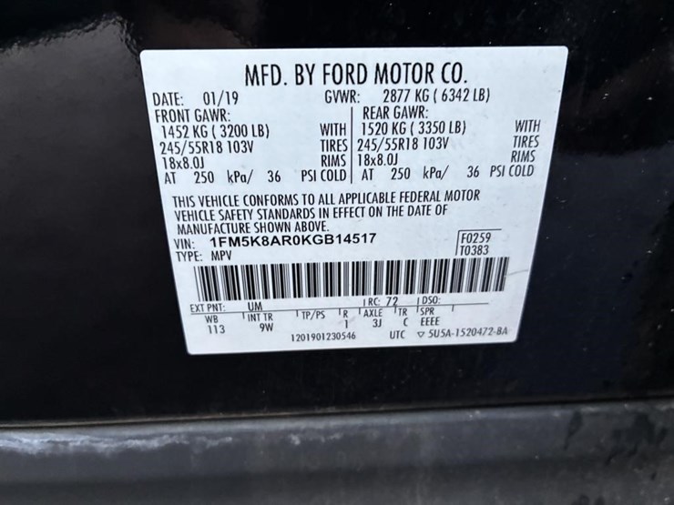 2019-ford-explorer-image-18