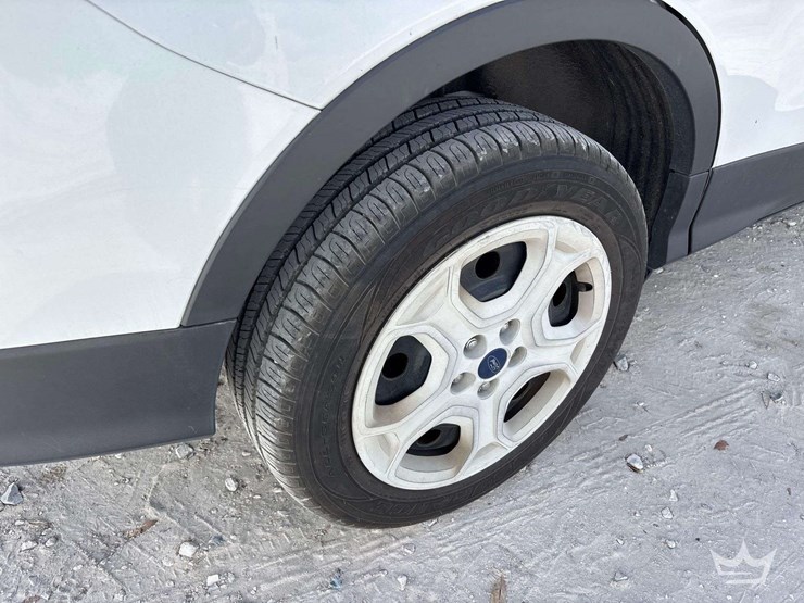 2017-ford-escape-image-30