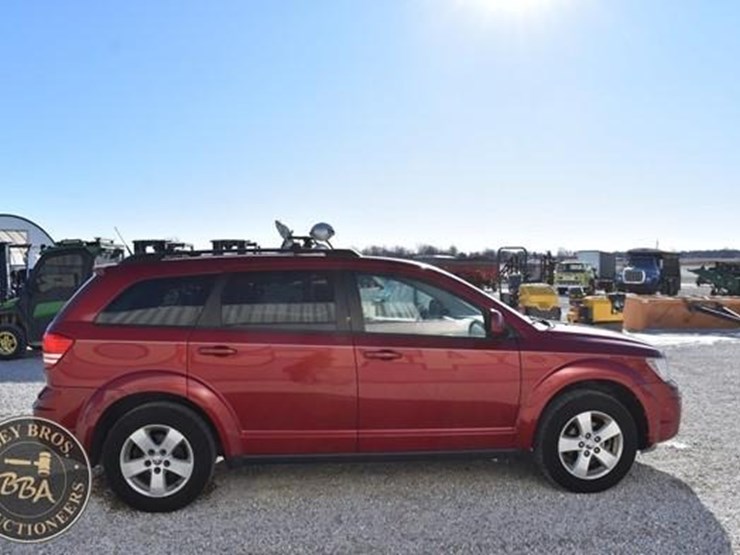 2010-dodge-journey-sxt-image-15