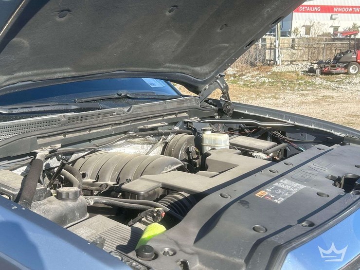 2015-gmc-1500-sierra-crew-cab-pickup-truck-image-9