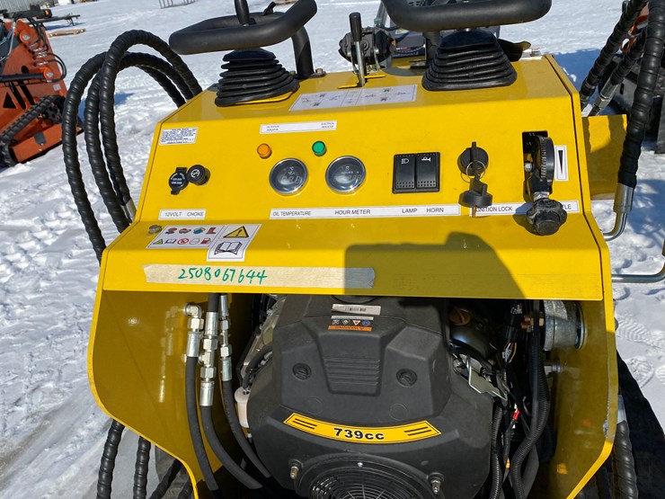 #5320-•-landhonor-mini-skid-steer-loader-image-11