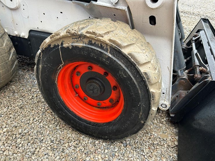 bobcat-s750-image-12