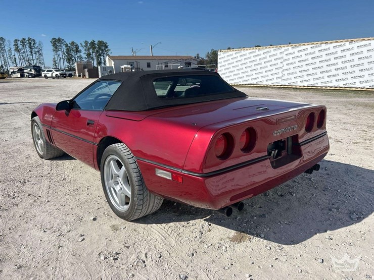 1989-corvette-convertible-image-4