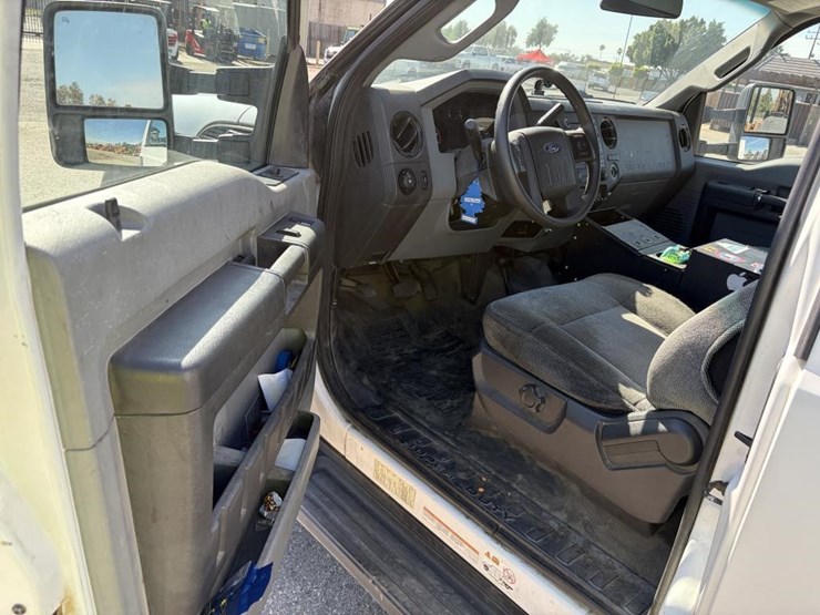 2016-ford-f550-sd-image-11