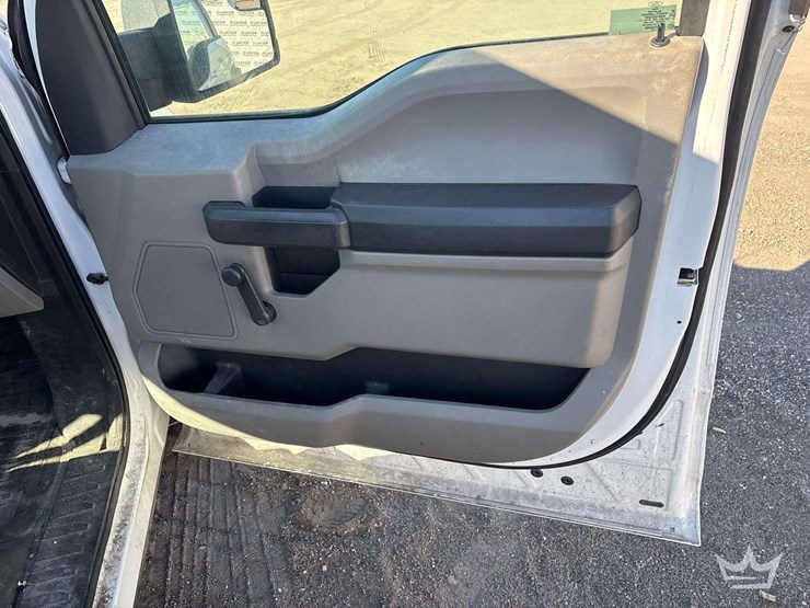 2017-ford-f150-image-22