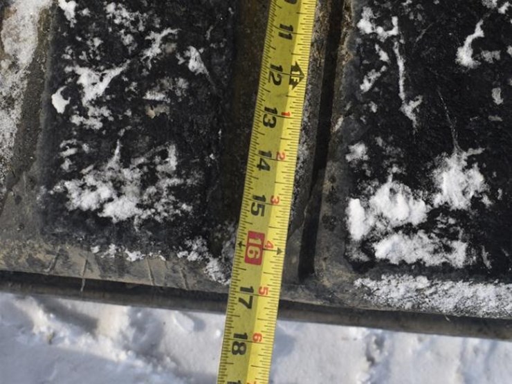 2020-deere-333g-image-30