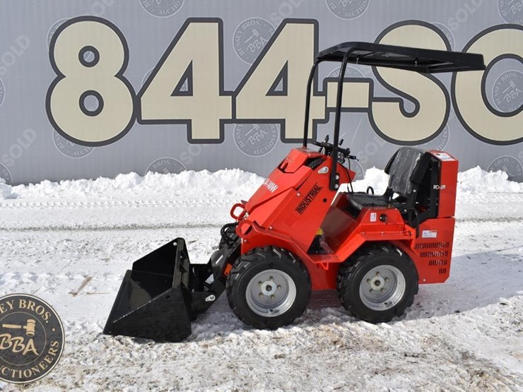 agt-industrial-mini-skid-steer-41825-image-2