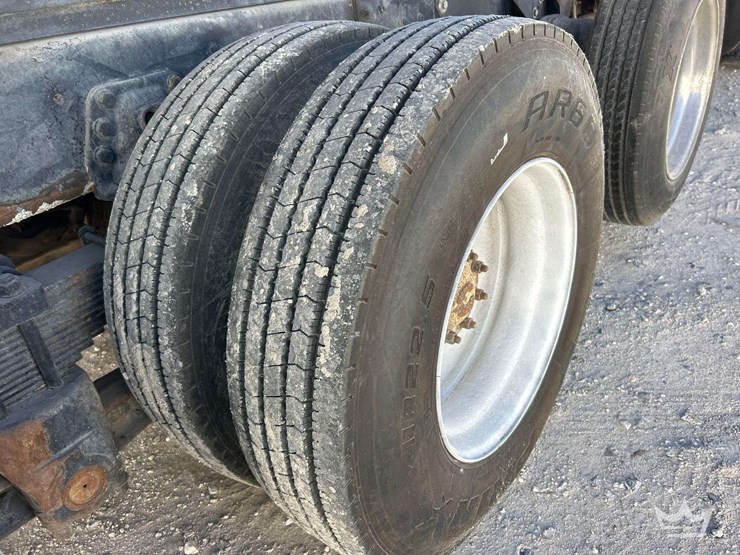 1995-ford-lt9000-image-45