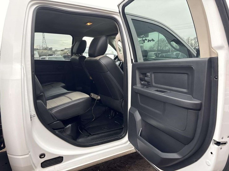 2012-dodge-ram-2500-image-24