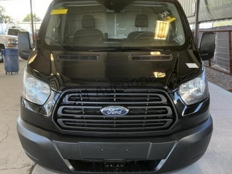 2019-ford-transit-image-3