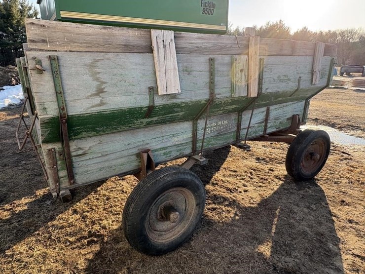 john-deere-flare-box-image-2