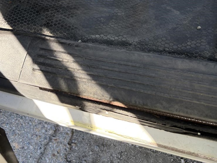 2008-chevrolet-2500-image-15