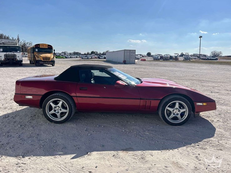 1989-corvette-convertible-image-23