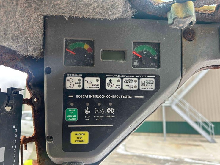 2007-bobcat-s300-image-27