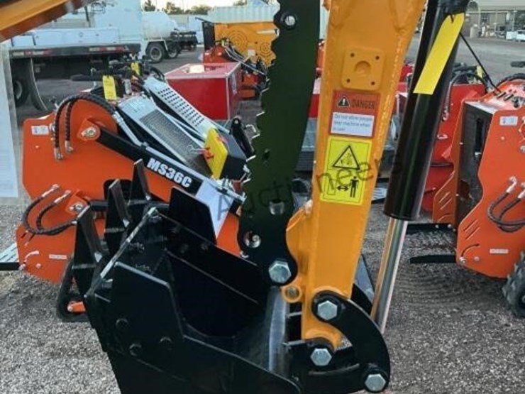 2025-miva-va15-mini-excavator-image-5