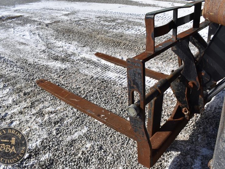 2017-sky-trak-10054-image-17