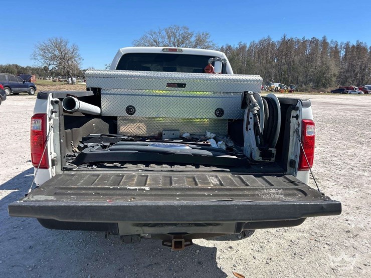 2015-ford-f350-image-33