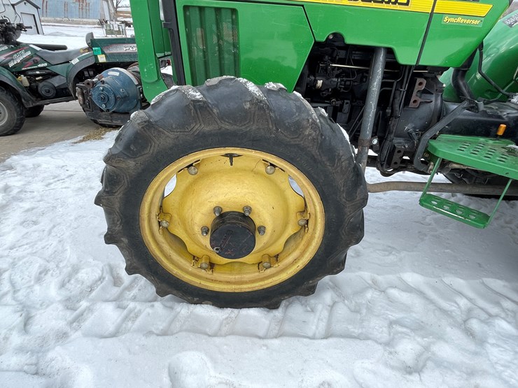 2001-john-deere-5205-image-38