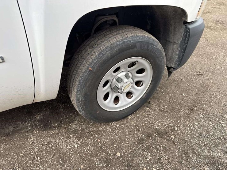 2012-chevrolet-1500-image-11