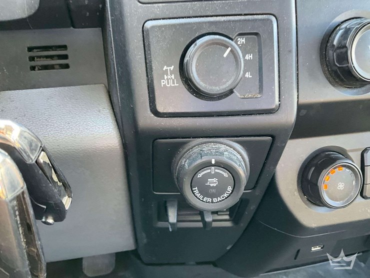 2020-ford-f150-image-22