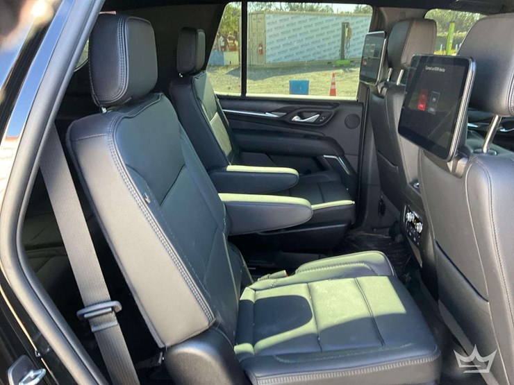 2024-gmc-yukon-denali-image-39