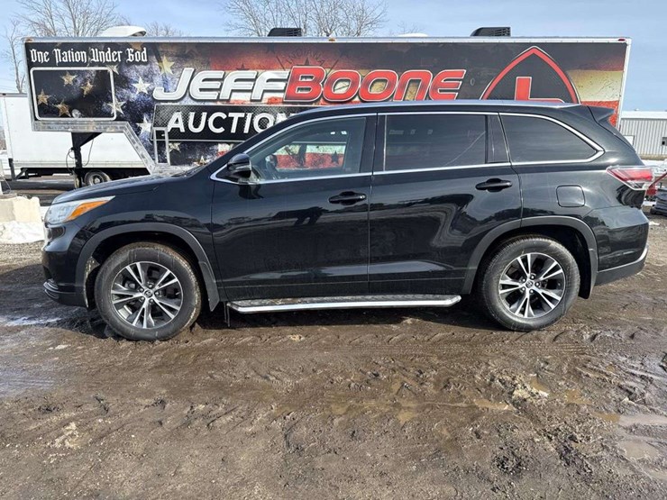 2016-toyota-highlander-image-2