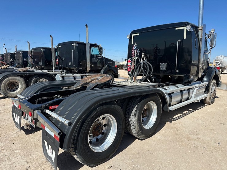2015-western-star-4900-image-5