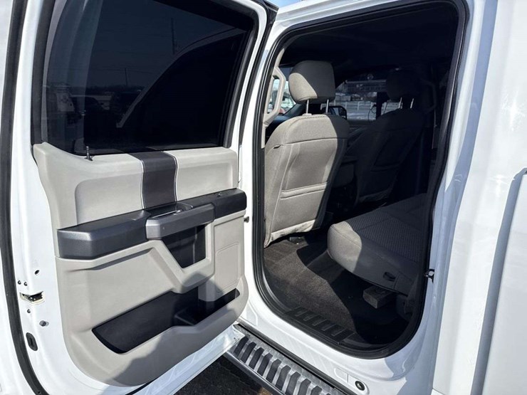 2019-ford-f150-xlt-image-16