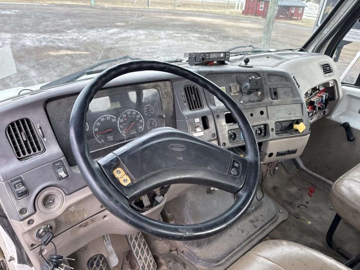 2002-sterling-l7500-image-18