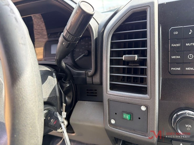 2017-ford-f350-xl-image-26