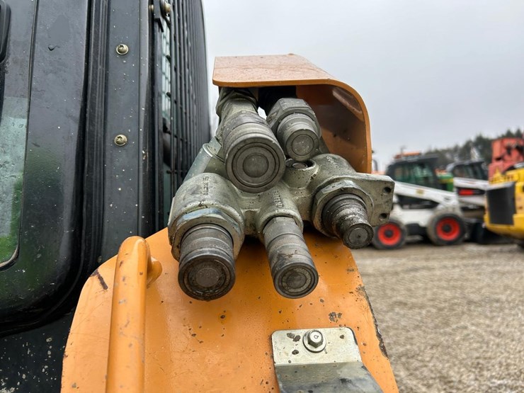 2021-case-tv450b-image-11