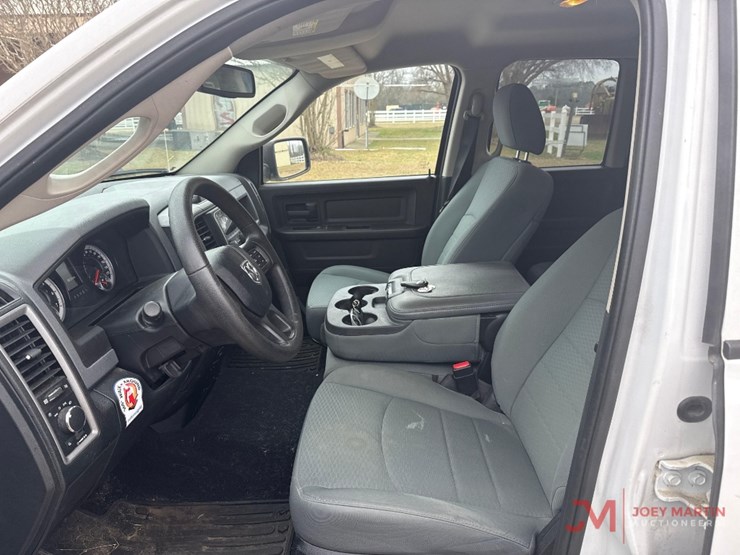 2015-dodge-1500-image-13